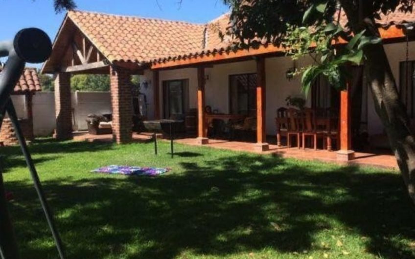 Parcela con casa colonial/ San Vicente