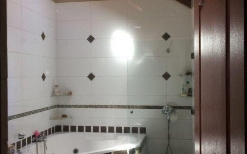 Parcela con casa colonial/ San Vicente