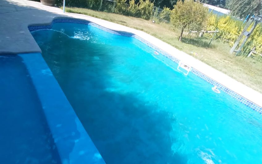 Gran parcela con casa Georgian en Olivar