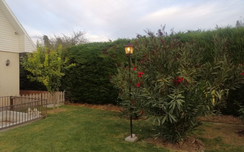 Gran parcela con casa Georgian en Olivar